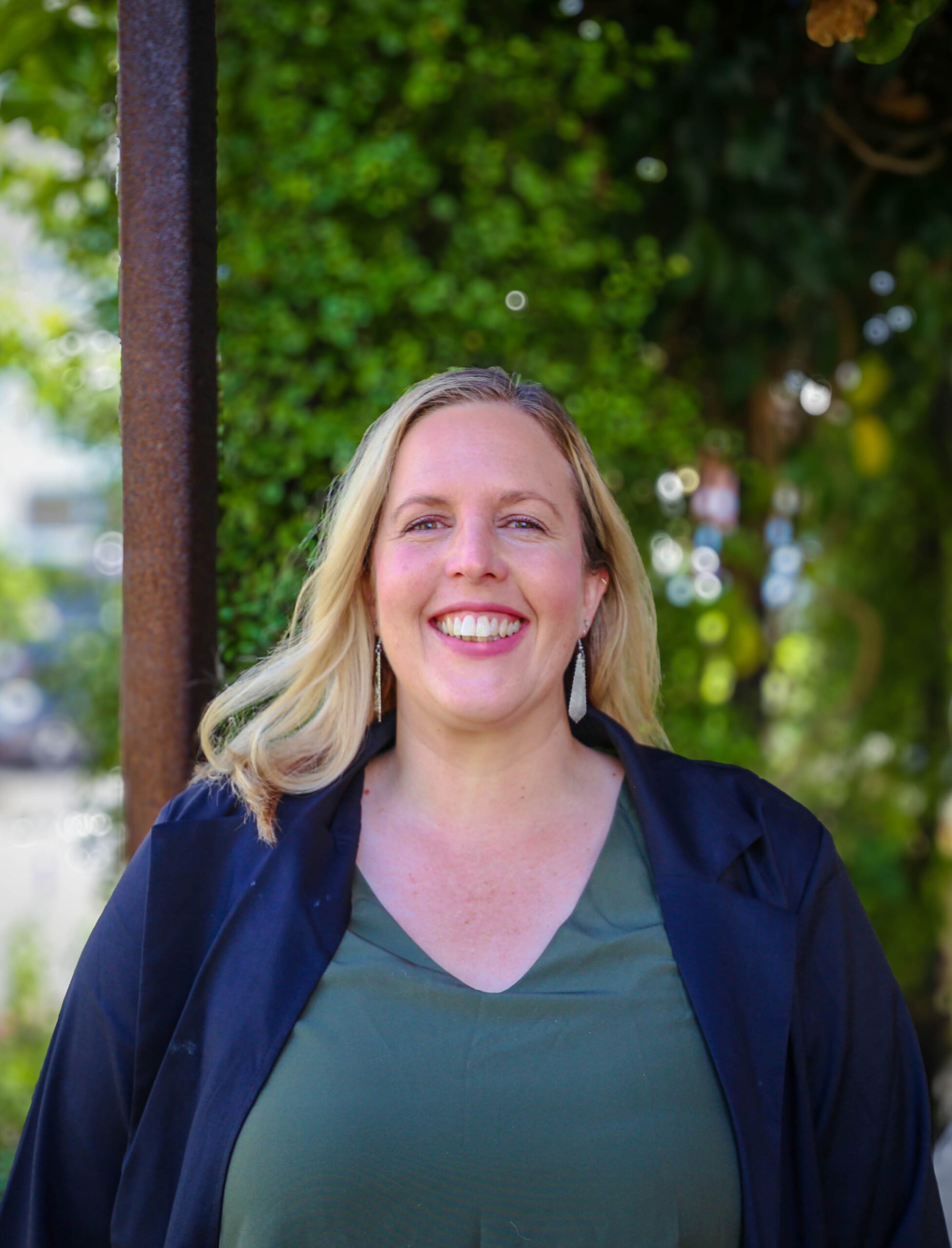 Portrait photo of Alana Archibald