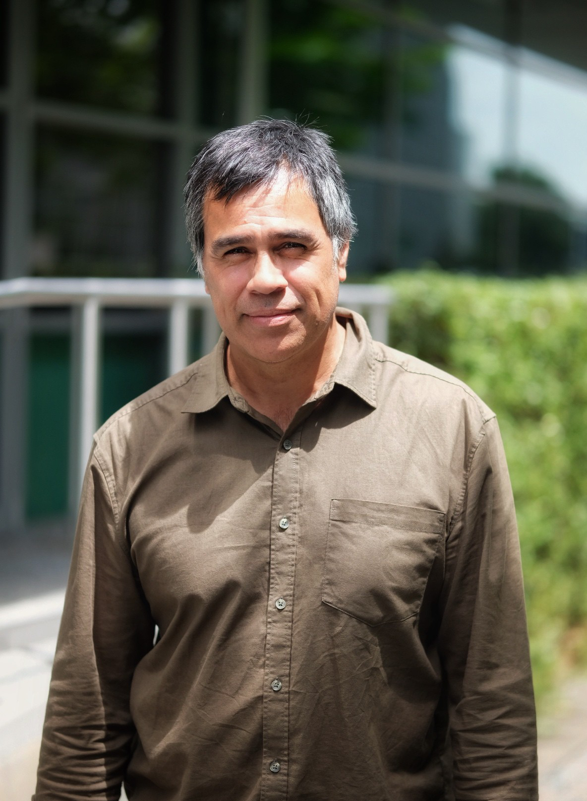 Portrait photo of Chris Fahrensohn