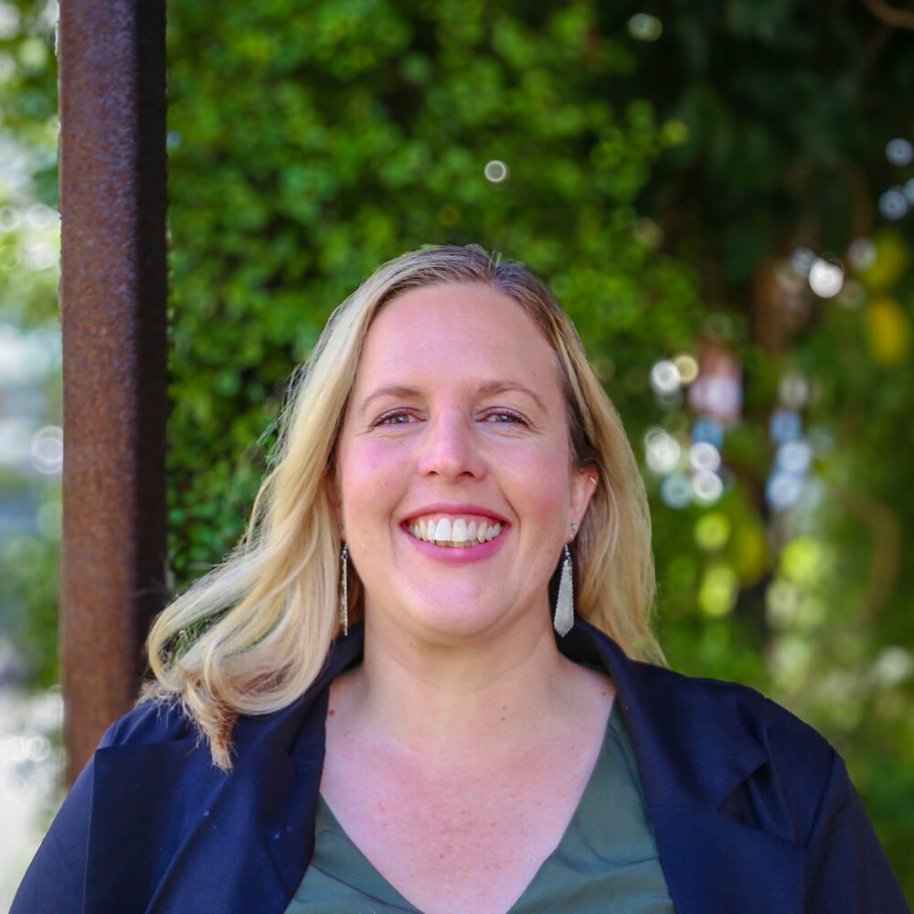 Portrait photo of Alana Archibald