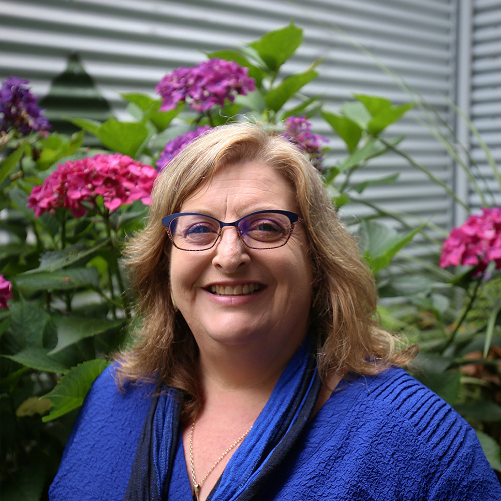 Portrait photo of Meryl Parsons